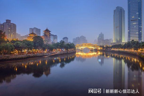 成都房价最新动态与探索自然美景之旅，内心平和与宁静的追寻