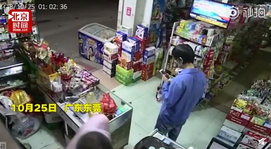 最新哭灵视频探秘，小巷特色小店的风味与独特环境