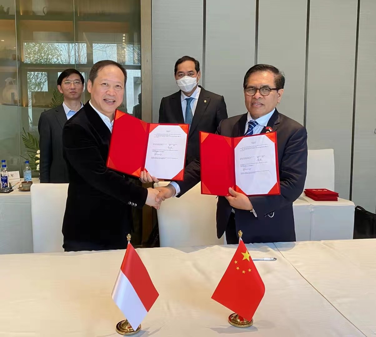 中梵深化合作，共谋发展新篇章，最新中梵关系消息揭秘