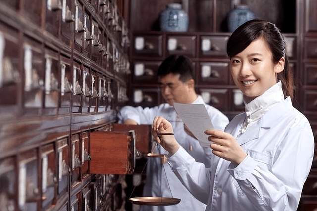 最新中医诊断，小巷深处的神秘邂逅探索之旅