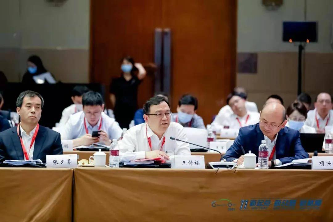 今日热点话题深度探讨，最新采访聚焦热议话题