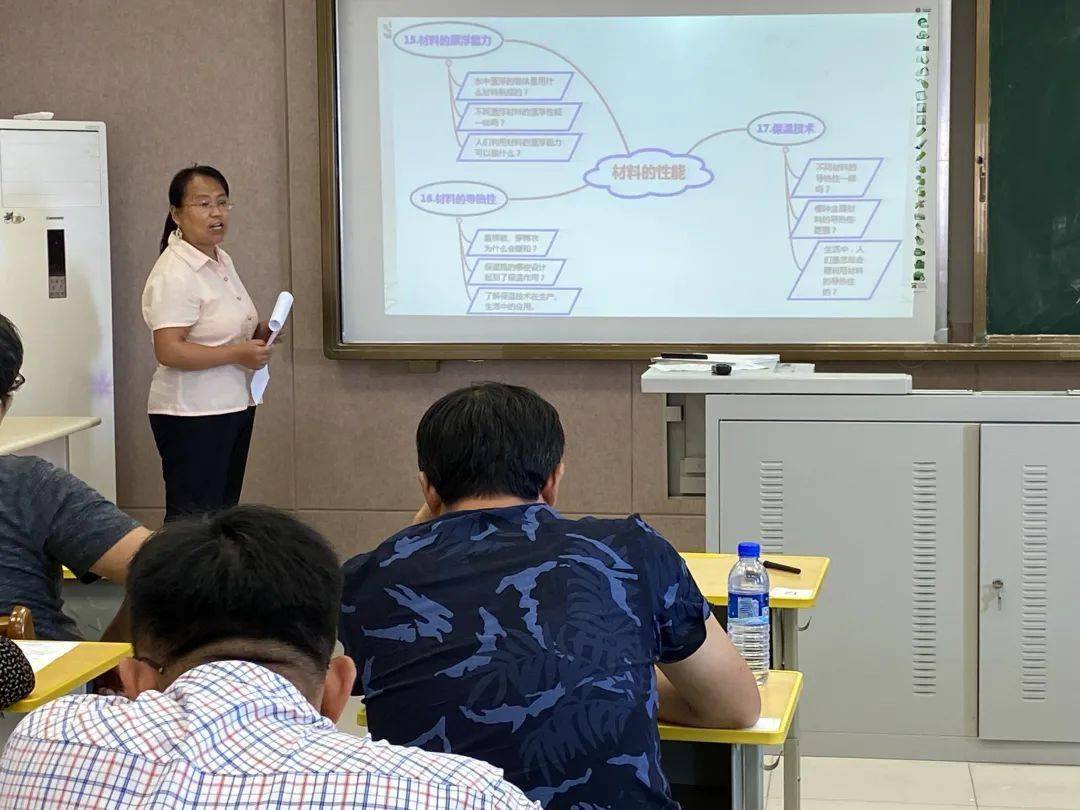 桌下最新章，探索知识深处，启程自信与成就感的奇妙旅程
